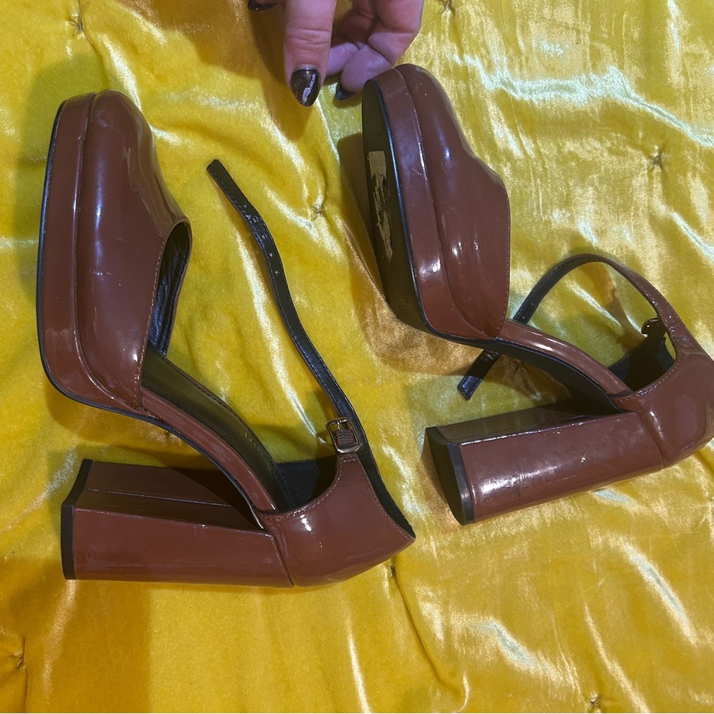 Steve Madden Glossy Brown Block Heels